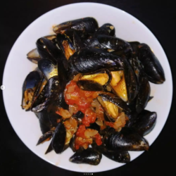 Miesmuscheln in Tomatensoße italienische Art low carb Rezept auf sonjakocht.de